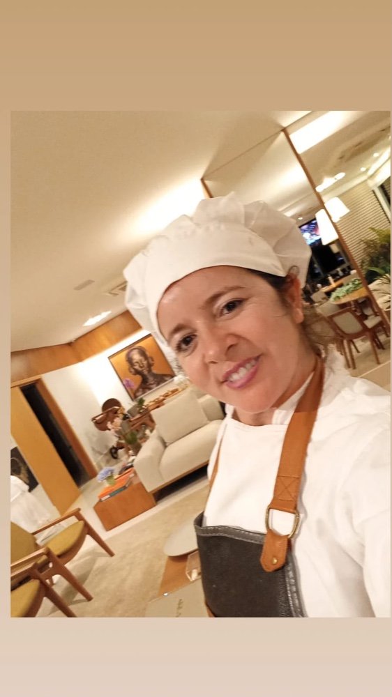 Preparação artesanal de massas na cozinha